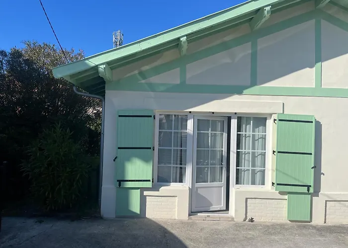 Maison T3 Mitoyenne Avec Jacuzzi Et Jardin