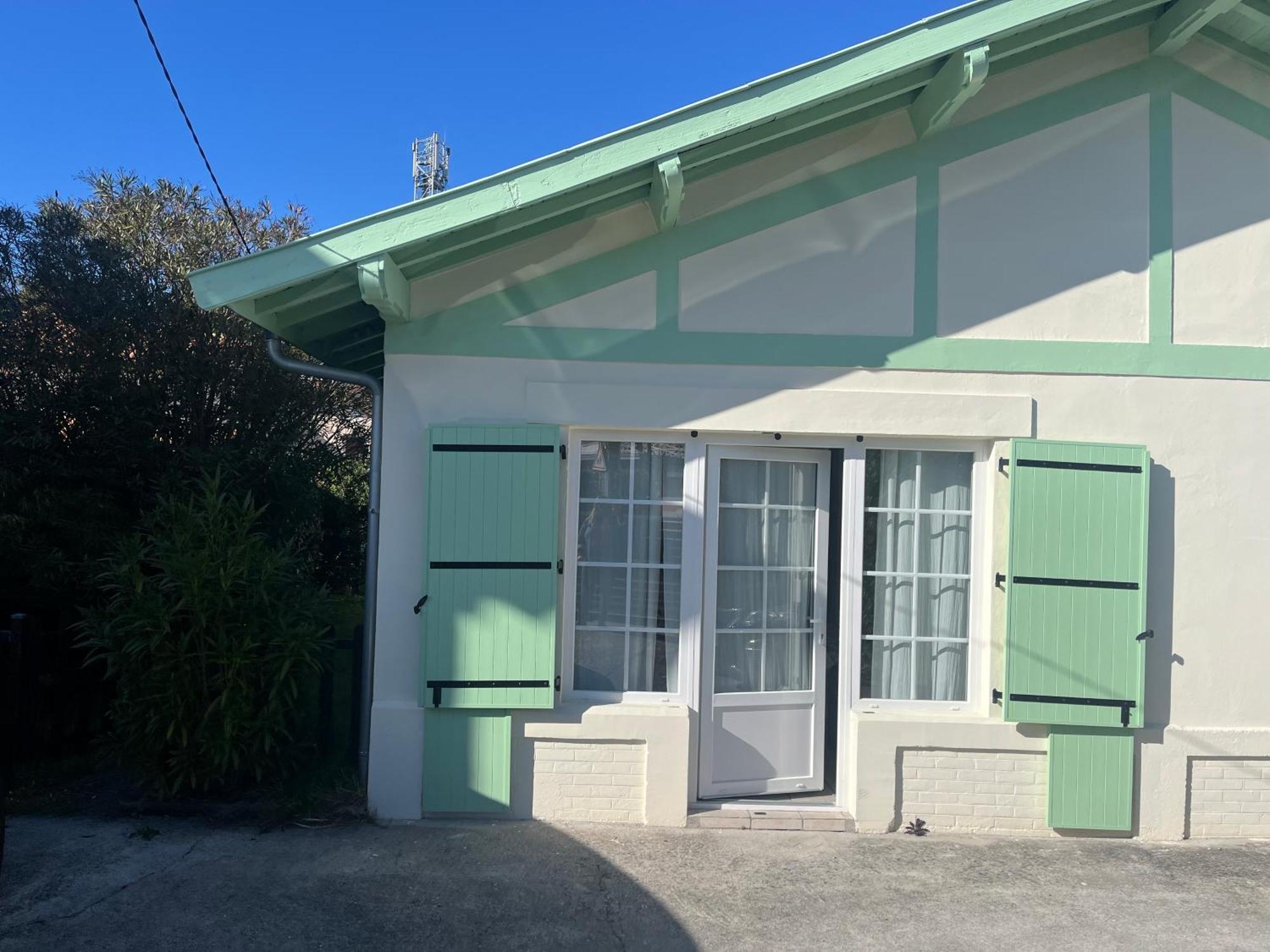 Hébergement de vacances Maison T3 Mitoyenne Avec Jacuzzi Et Jardin Arcachon