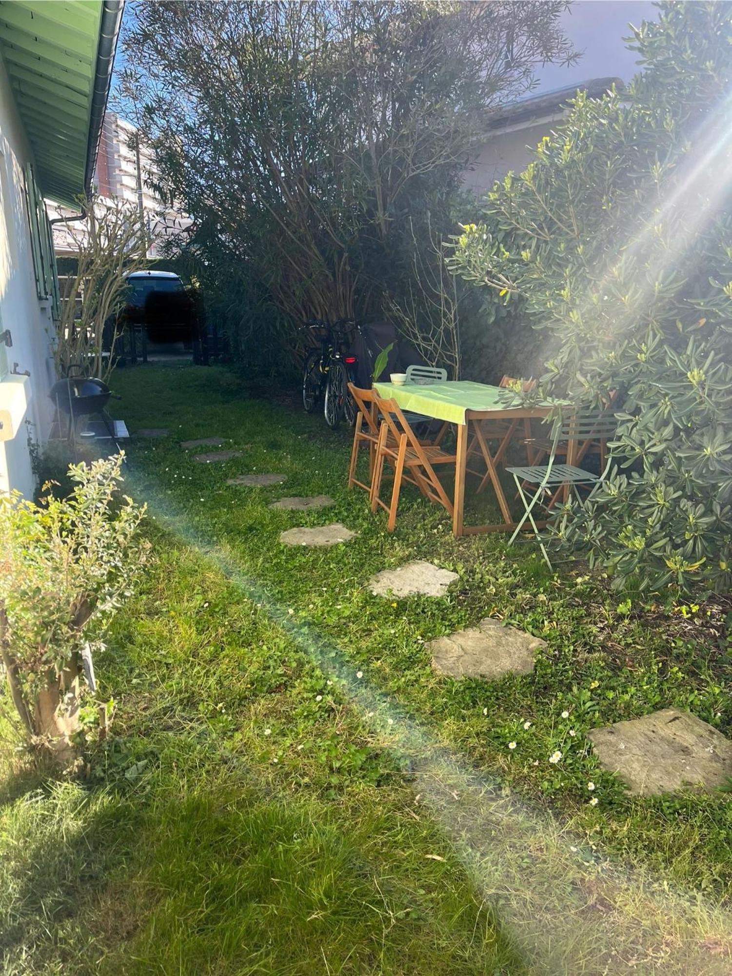 Hébergement de vacances Maison T3 Mitoyenne Avec Jacuzzi Et Jardin
